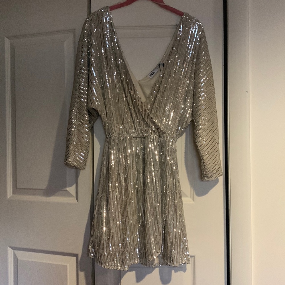 Beautiful sequin Zara mini dress